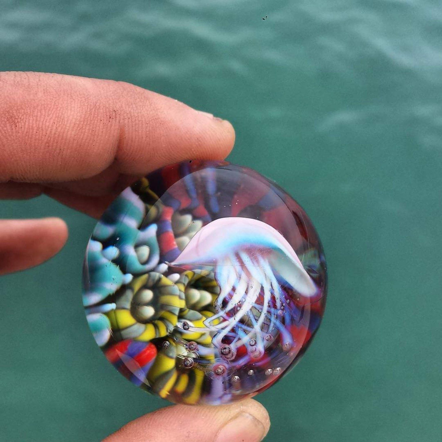 Borosilicate glass jellyfish marble by Jose Valdes